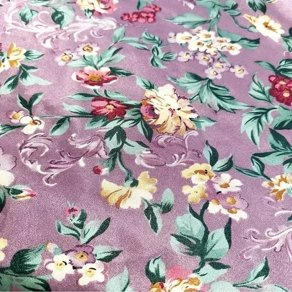 Vintage 90’s purple floral slip dress with a gorgeous floral pattern - Picture 9 of 12